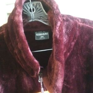 NWT 32 Degrees 16 W faux fur warm jacket in plumb.